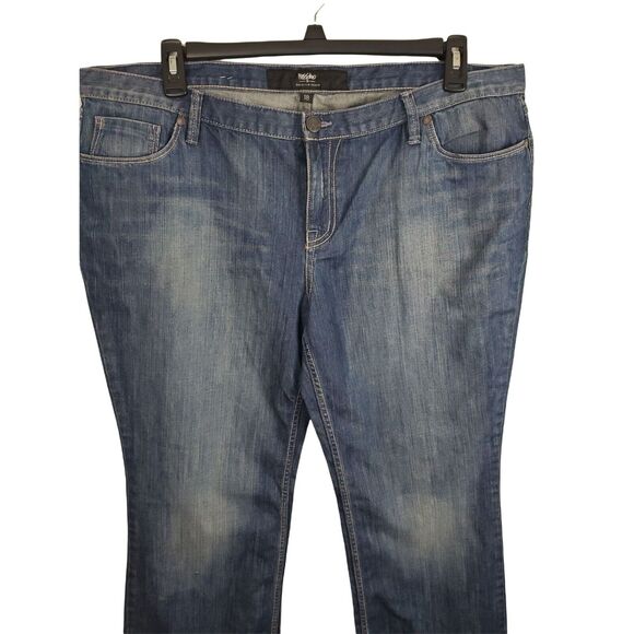 Mossimo Jeans Womens 18 Plus Size Bootcut Medium Wash Mid Rise Denim Bottoms - Picture 4 of 9